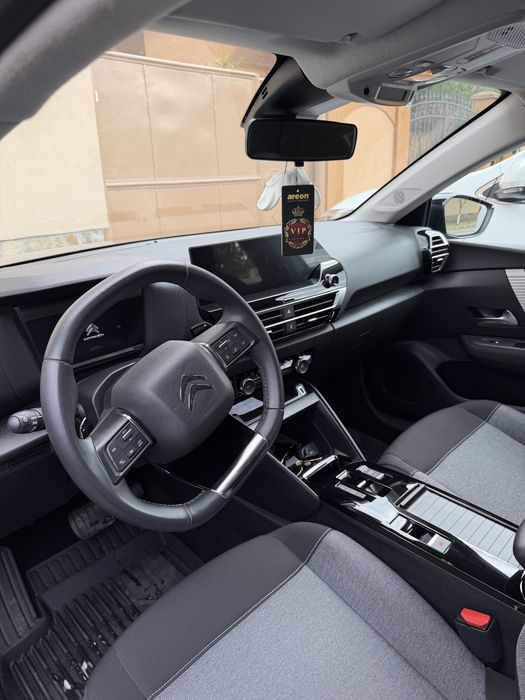 Citroen C 4 an 2022 1.2 benzina