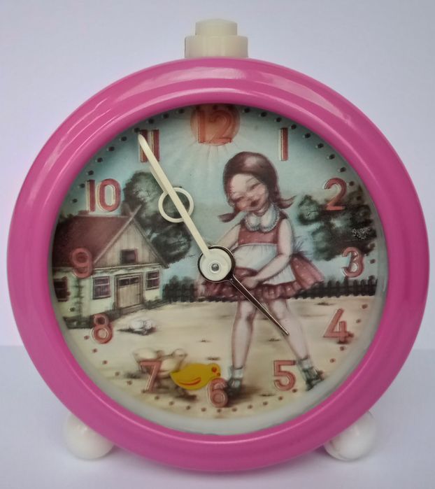 Анимиран механичен будилник