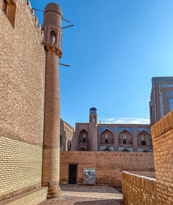 Незабываемые поездки по Хиве и Ургенчу опытный гид экскурсовод сопрово