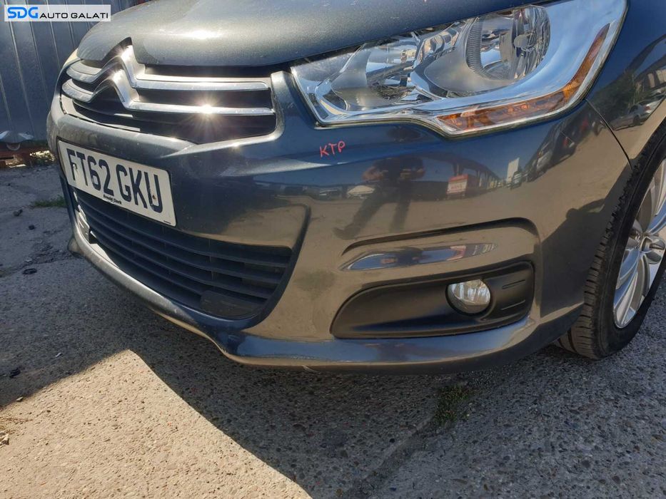 Bara Spoiler Fata cu Grile si Proiectoare FARA Grila cu Emblema Citroen C4 II 2010 - 2015 Culoare KTP [C7817]