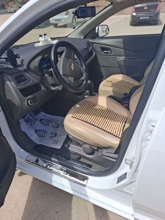 Cobalt mashina sotiladi