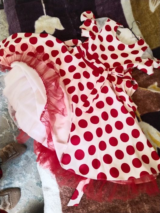 Продам платье для девочки