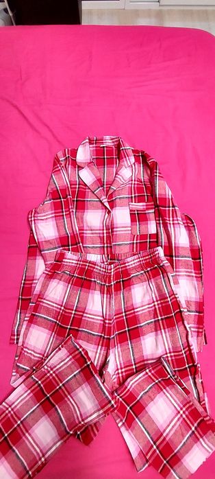 Pijamale noi și halat pluș