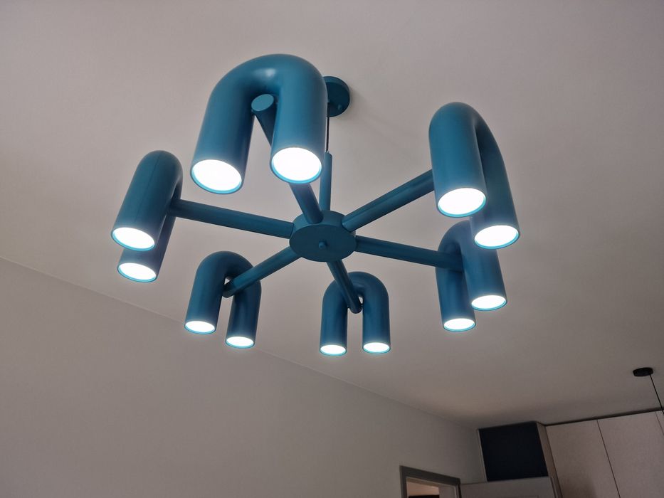 Дизайнерски полилей