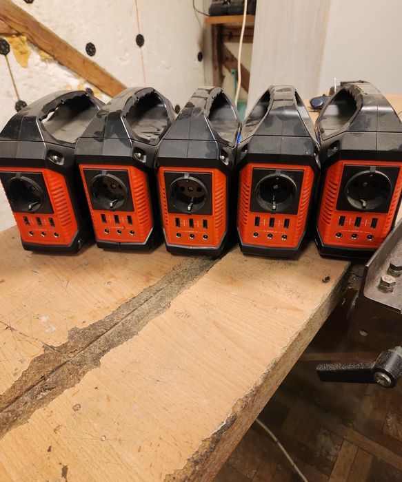 Vand acumulatori litiu ion pentru ancarcat  telefoane