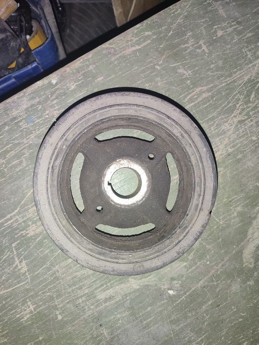 Шкив коленвала и крышка клапанная Камри 2.4