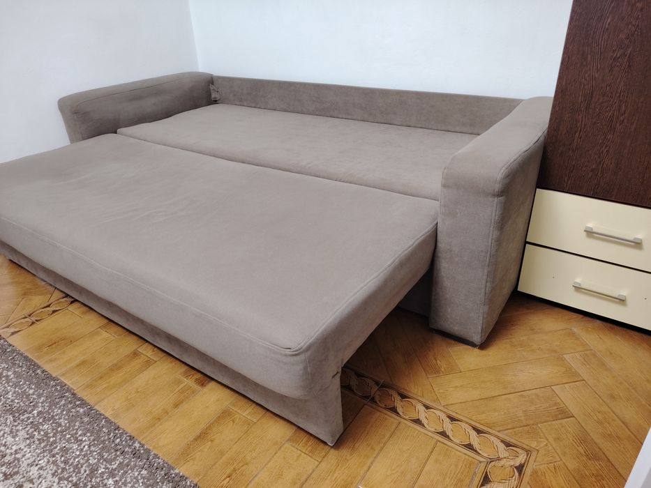 Canapea Extensibila 3 locuri