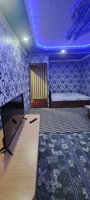 Чирчик шахар 
Октябр ривож
1-хона 1-этаж 
Квартира Ижарага Берилади