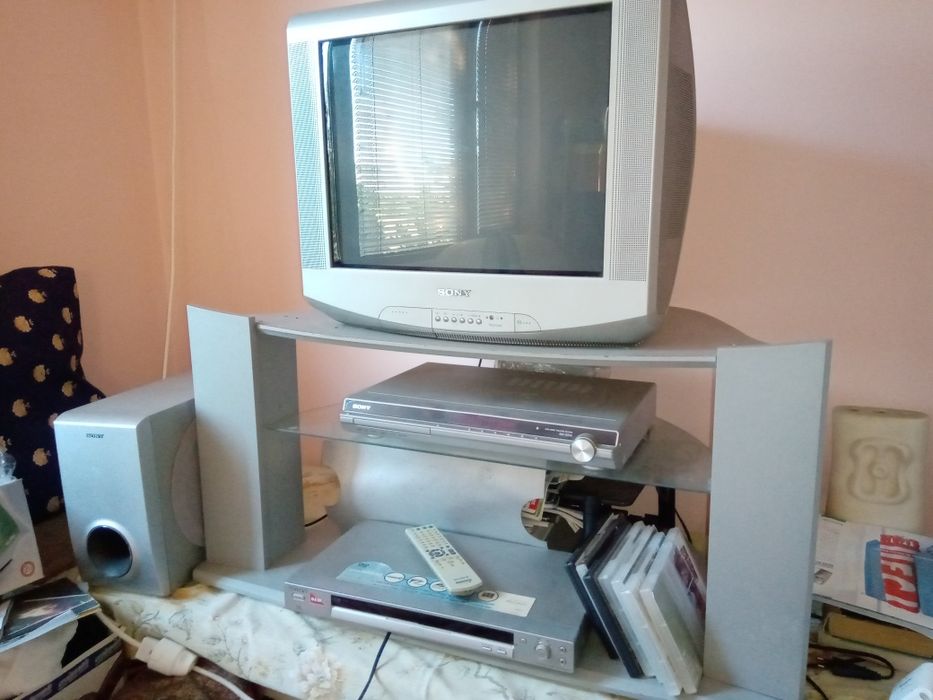 SONY  TRINITRON оригинални Телевизор и дивиди Sony 2 броя