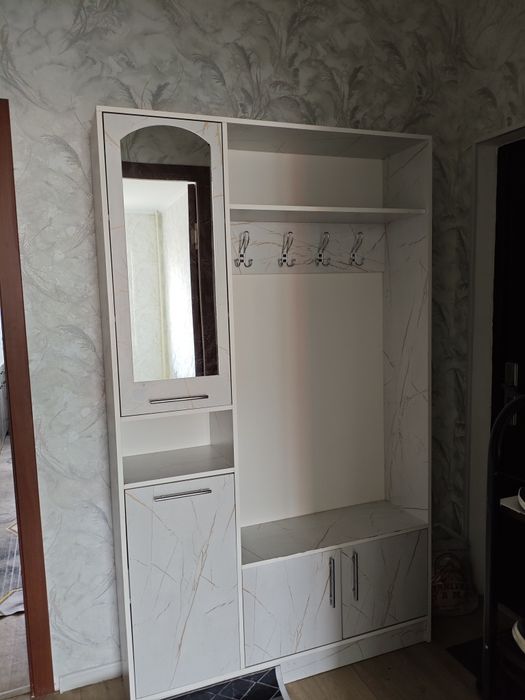 Прихожка продается