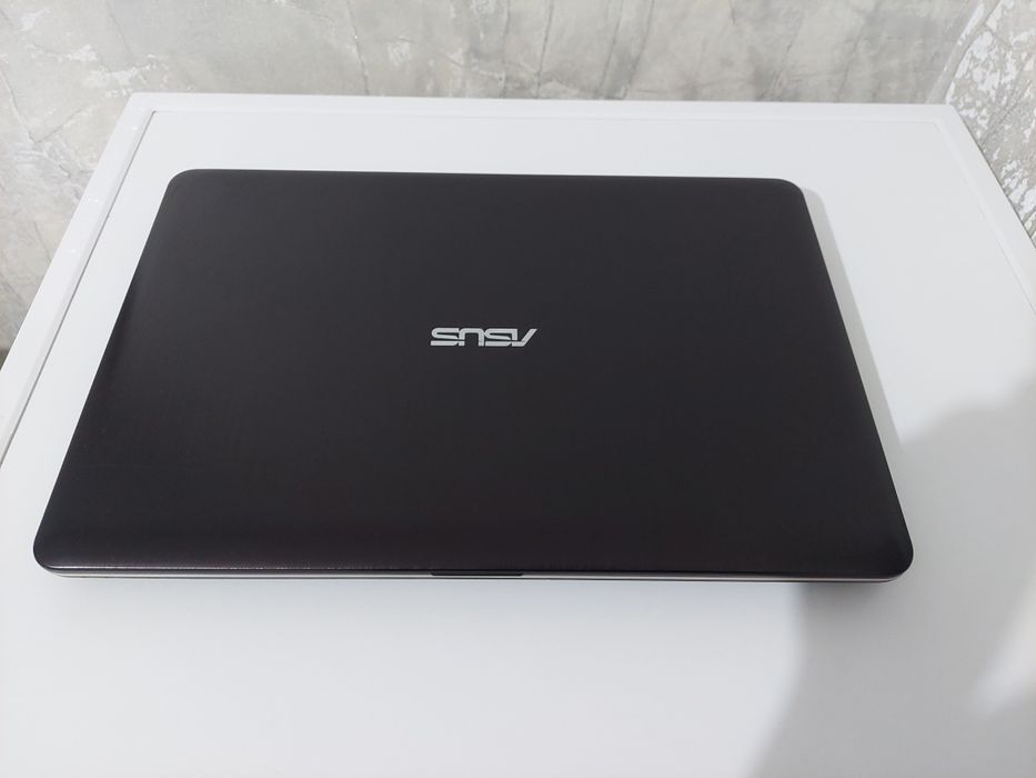 Продам ноутбук Asus Vivobook Max