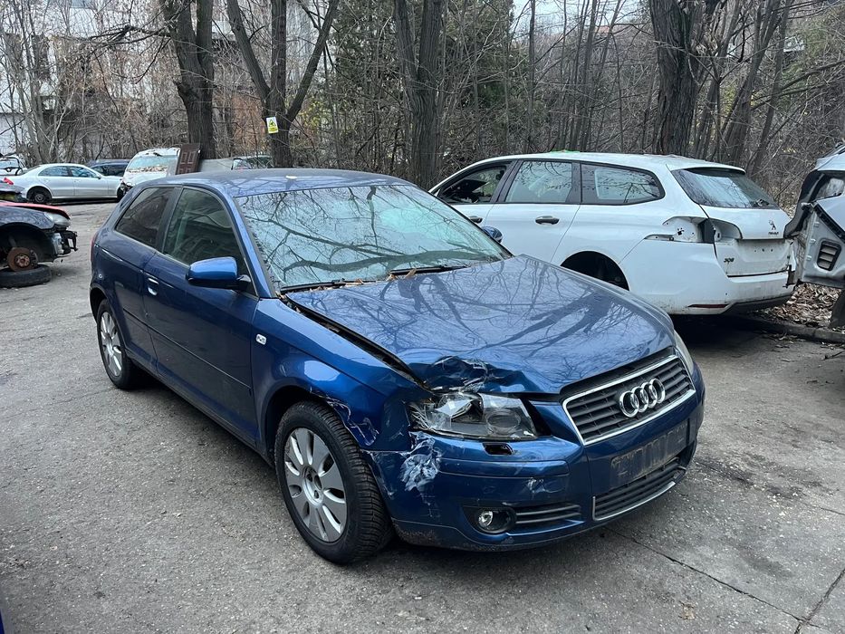 Dezmembrez Audi A3 8P coupe 2005 albastru LZ5C 1,6 benzina BGU 75KW