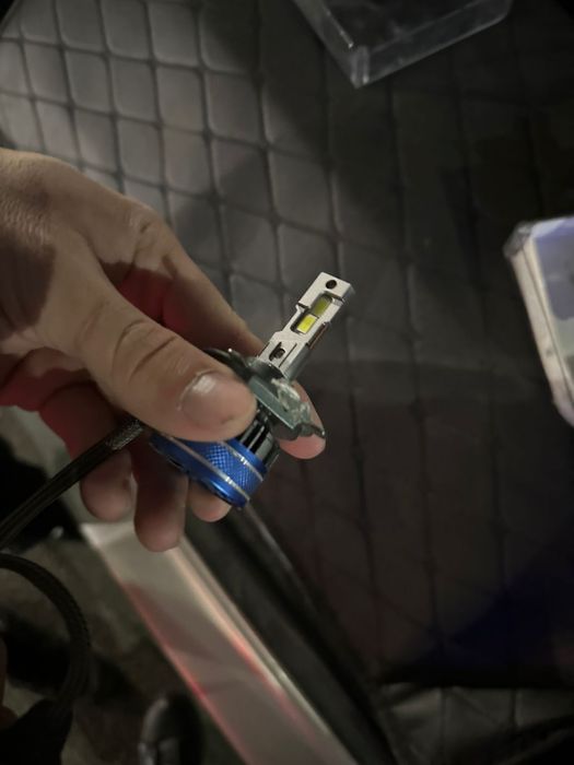 Продам БУ bi Led фары