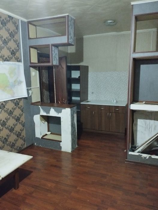 2-ком квартира Быв общага метро Б.И.Йули ( М.Горький )