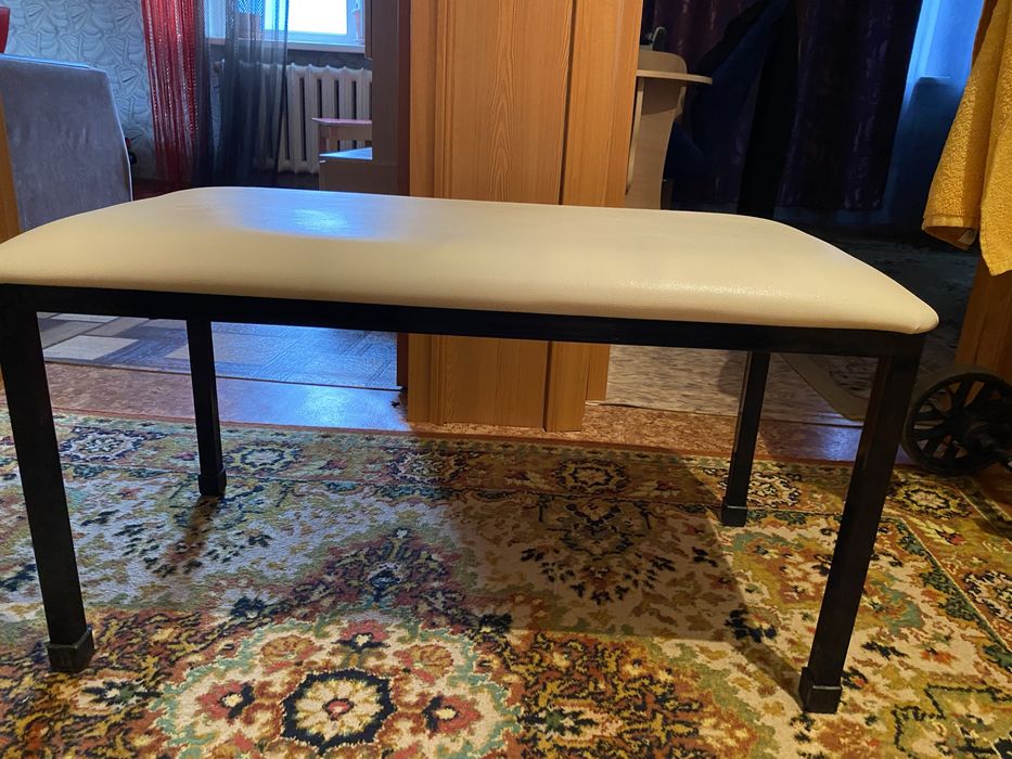 Пуфик белый новый