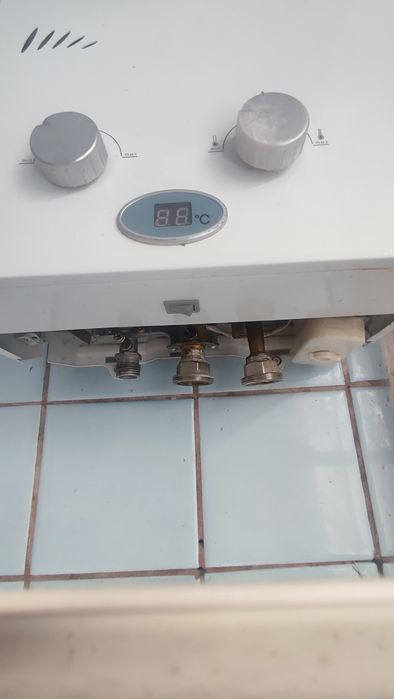 Продам газовую колонку