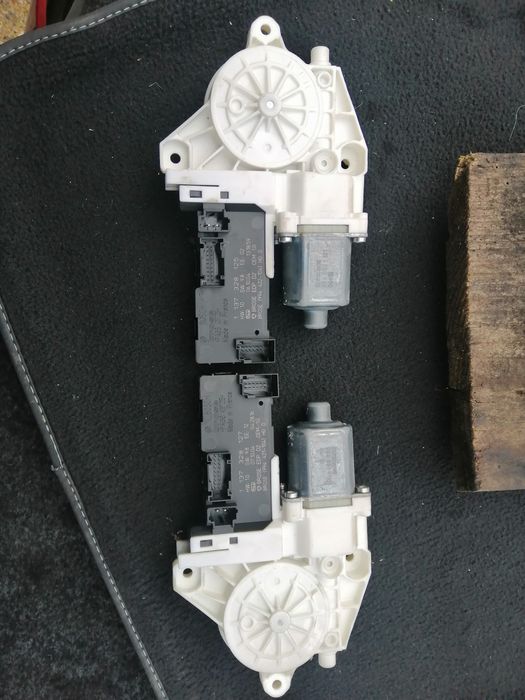 Предни моторчета Ел.стъкла за Пежо-407