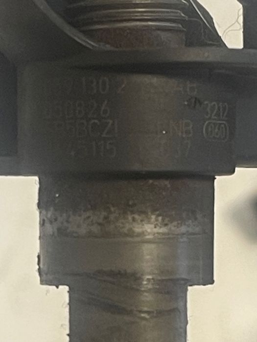 Injector Combustibil Volkswagen Phaeton 3D_ 2002 - 2016 3.0Tdi 0445115