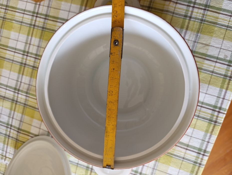 Супник неизползван.Български порцелан