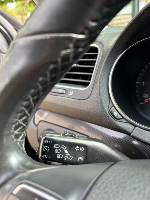 Vând Golf 6 1.6tdi