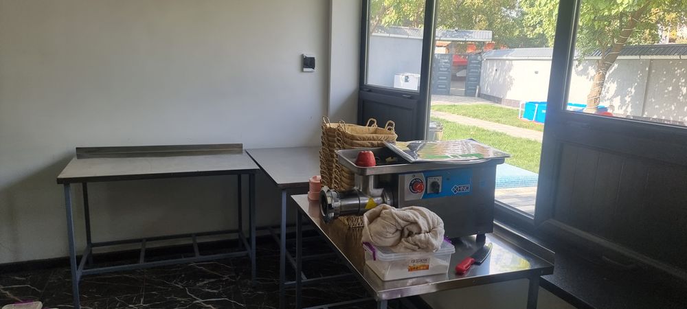 Янги куриб битказилган Чойхона кафе ижарага берилади.