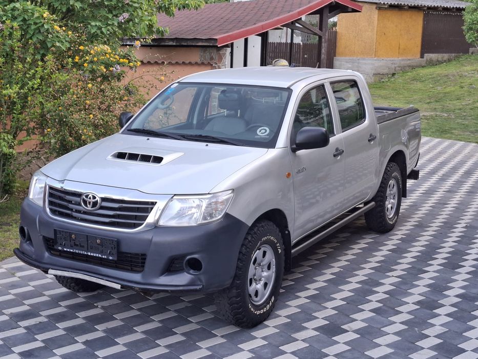 Vând Toyota Hilux ,2012