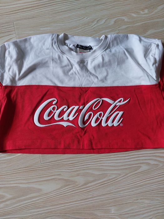 Футболка Zara, с калоборацией Coca-Cola