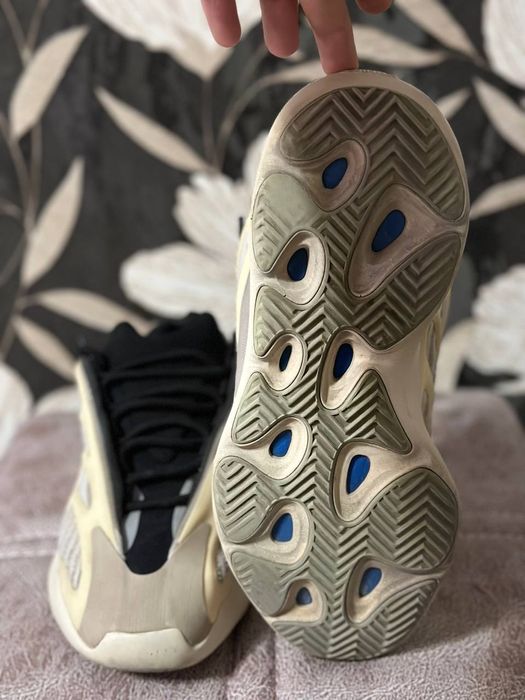 Кроссовки адидас