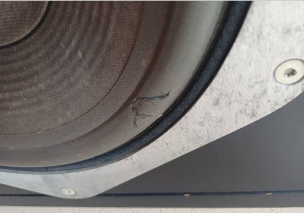 Продавам тонколони MARANTZ HD 660