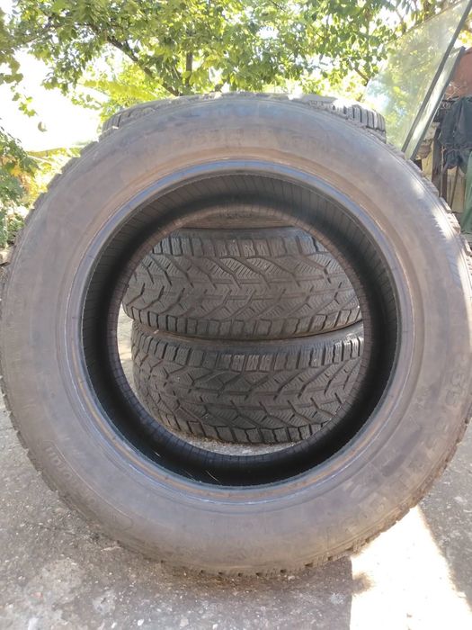 Зимни гуми 235/55/17