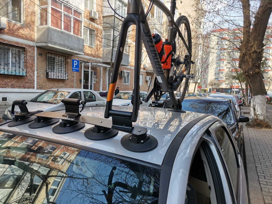 Suport 3 biciclete pentru masina ROCKBRO