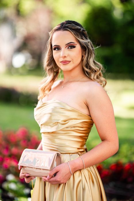 Зашеметяваща бална рокля