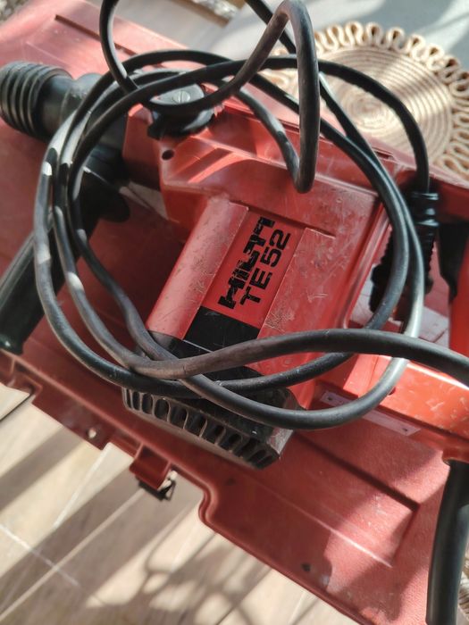Ciocan rotopercutor Hilti