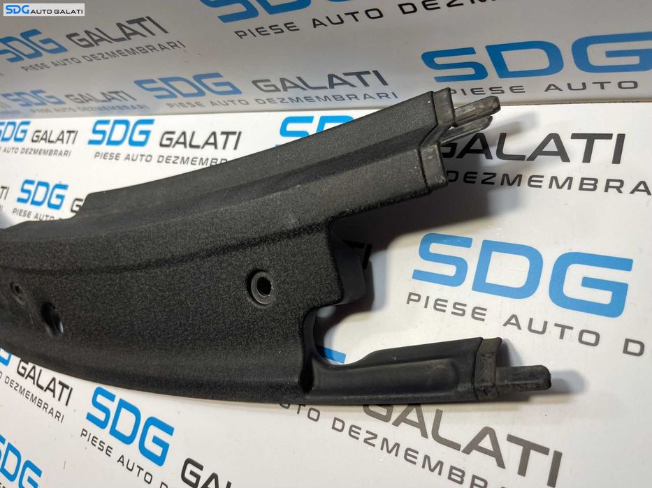 Capac Ornament Plastic Dreapta Tragher Trager Bara Spoiler Fata Audi TT 8N 1998 - 2006 Cod 8N0860442E