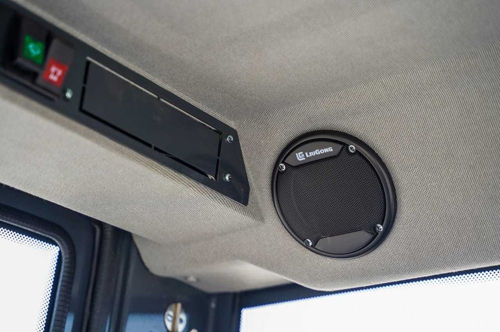 Грунтовый каток CLG6114E