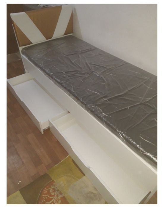 Продам кровать .