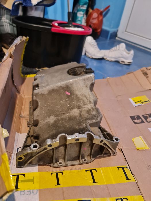 Baie de ulei Audi 2.0 benzină