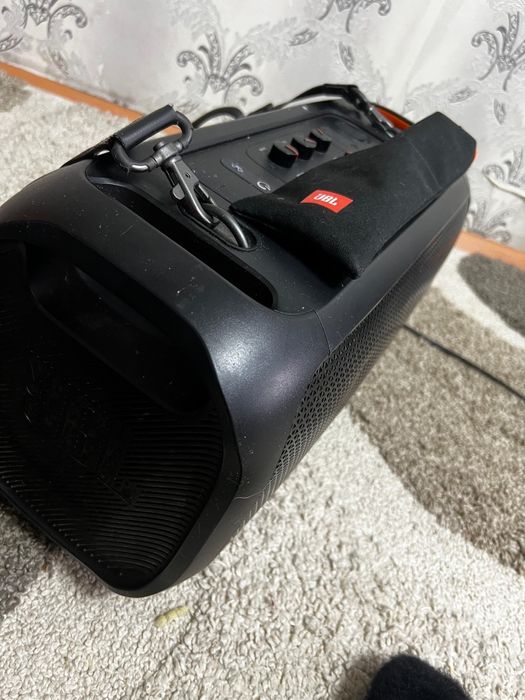 JBL PartyBox продаю.