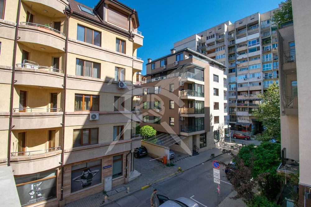 Двустаен апартамент в жк. Стрелбище № 10347