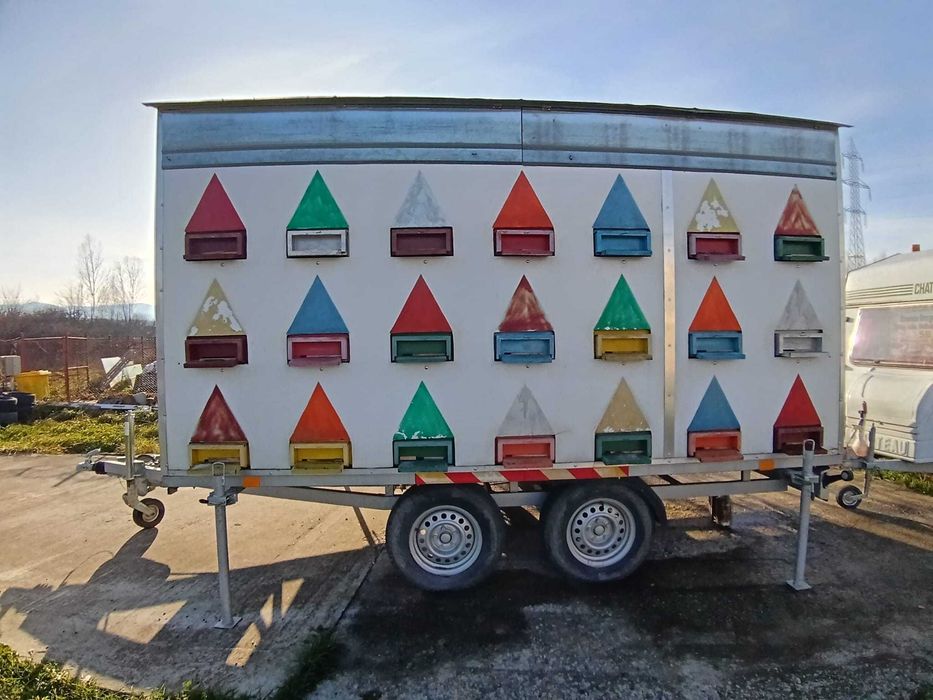 Pavilion apicol model Dragasani cu 42 stupi orizontali 18 RAME