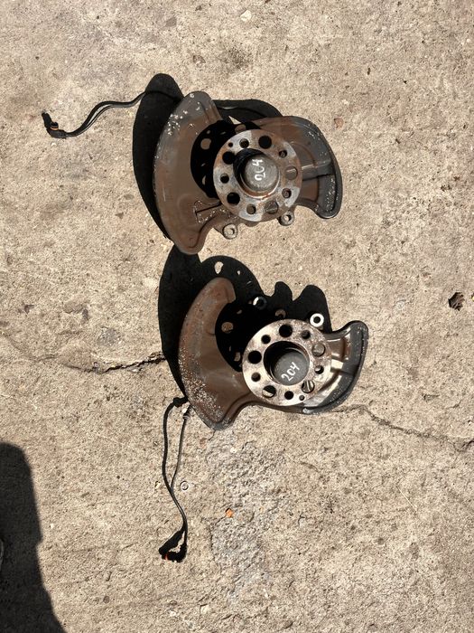 Шенкел с главина Мерцедес Ц клас W204 и Е W212