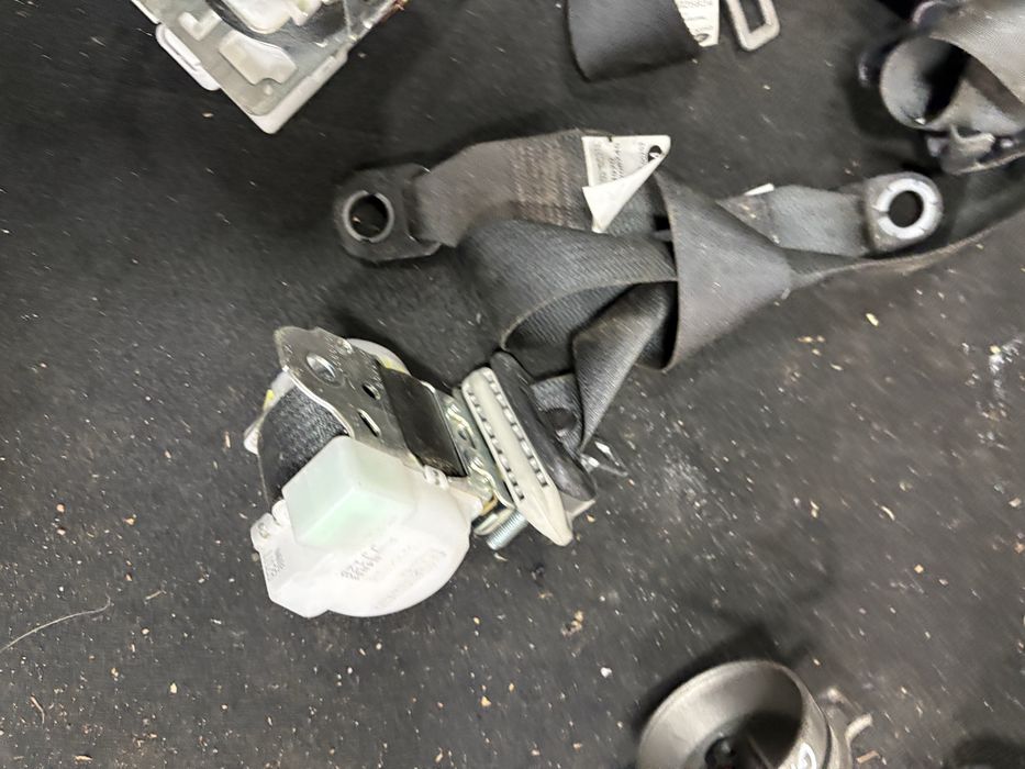 Toyota Rav 4 2015 година Предпазни Колани