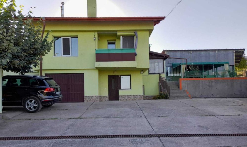 Продава се Къща в с. Големо Бучино, Област Перник - 215 кв.м за 1256 €/кв.м - Снимка #1