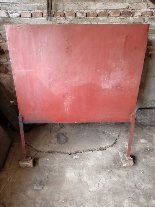 Продавам метална цистерна за гориво