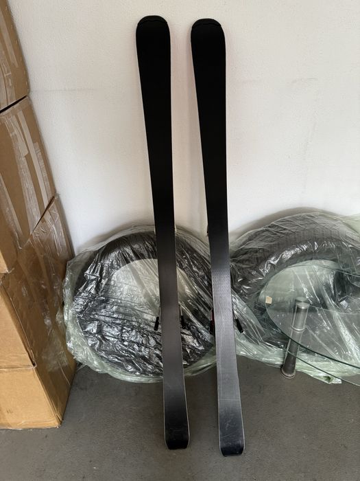 Vand schiuri Atomic si clapari Rossignol