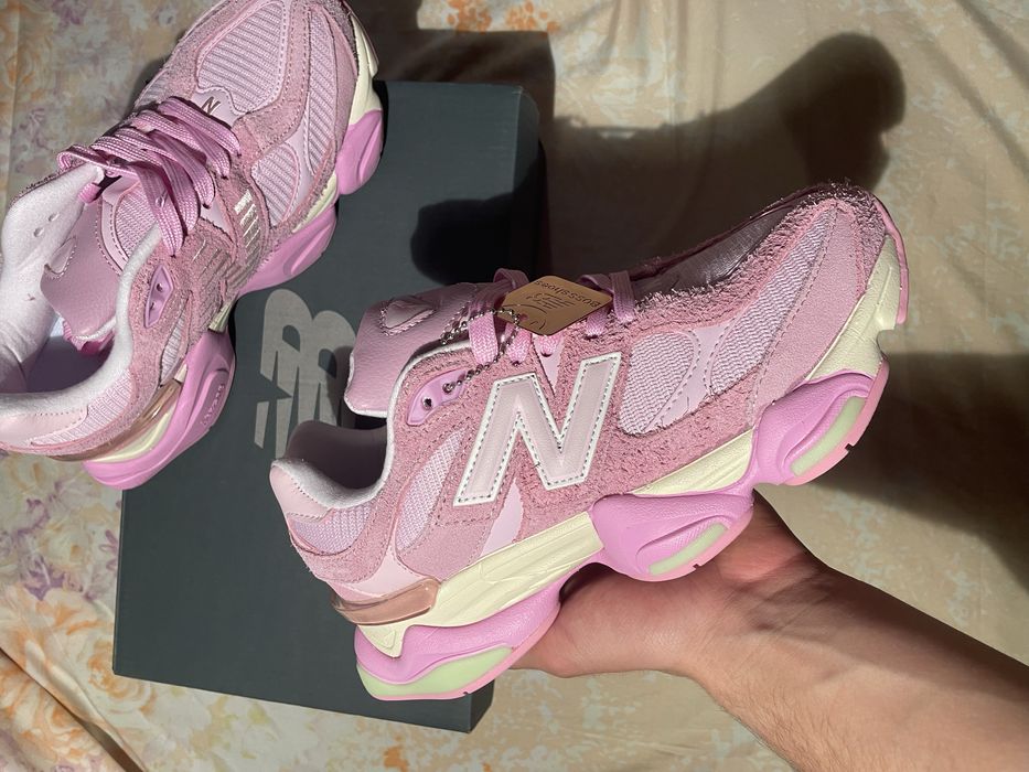 New Balance 9060 Pink Marimea 38 Noi