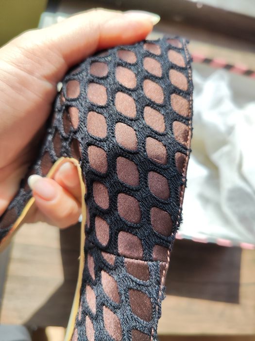 Нови елегантни обувки