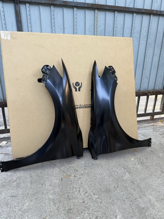 Оптом Крылья на Тойота Камри 70/75 оригинал