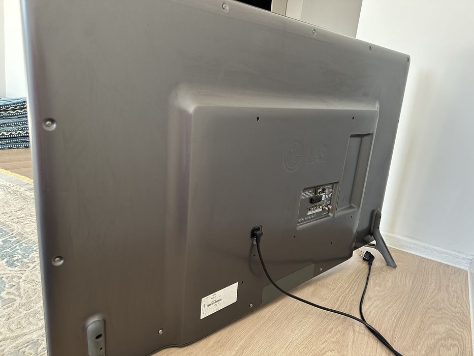 Телевизор LG 55 дюйм смарт тв