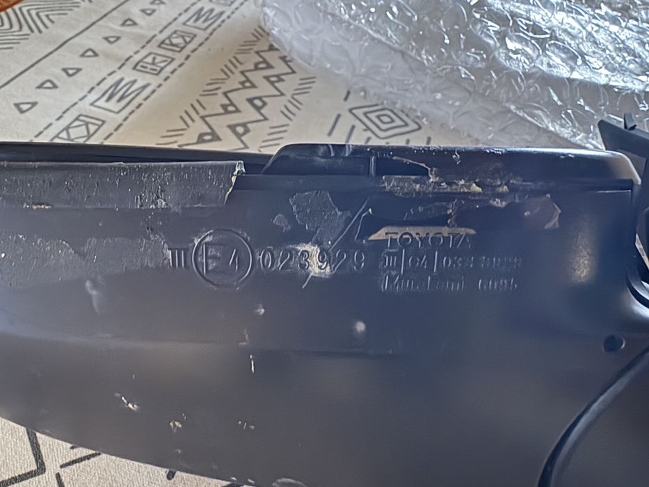 Продам зеркало toyota rav4